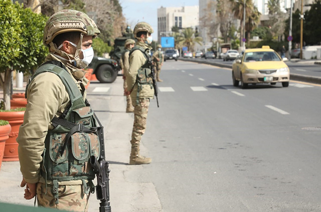 According to a recent opinion poll, 83 per cent of Jordanians agree with the government’s decision to keep the public at home and halt their daily routines at this stage (Petra photo)